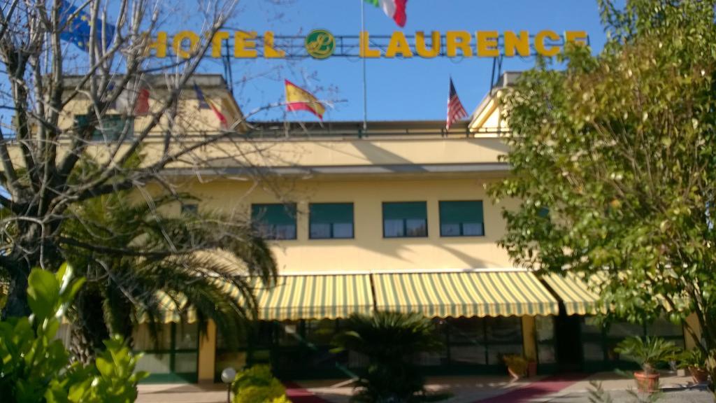 Hotel Laurence — Foto 2